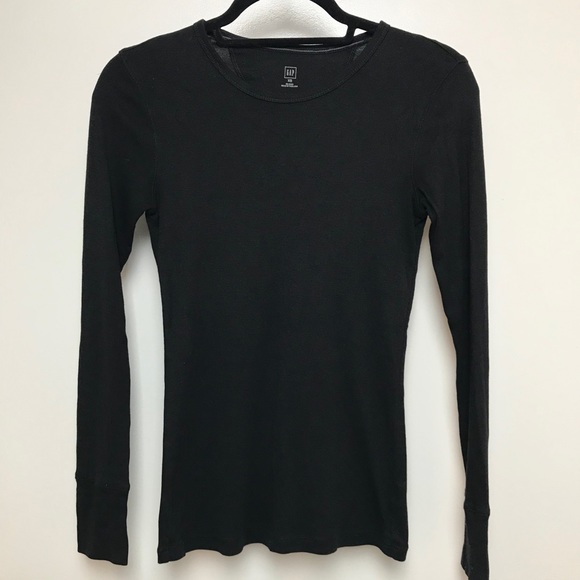 GAP Tops - Black Gap Long Sleeve